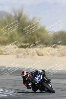 media/Dec-07-2025-CVMA (Sun) [[3e7d2de5dc]]/Race 7-Formula Lightweight Twins Shootout/